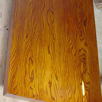  �x����̎������e�[�u��